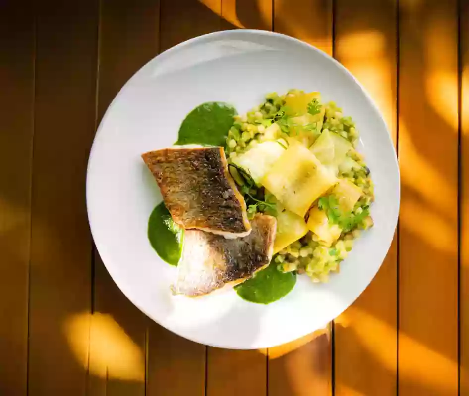 Le restaurant - Côté Cour - Saint-Mathieu-de-Tréviers - restaurant Valflaunès