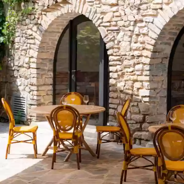Le restaurant - Côté Cour - Saint-Mathieu-de-Tréviers - Restaurant Fontanes