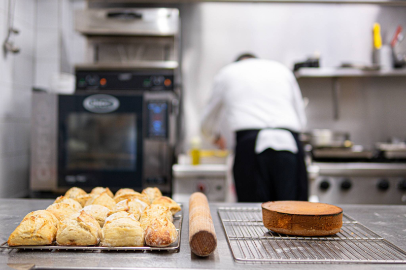 Le restaurant - Côté Cour - Saint-Mathieu-de-Tréviers - Restaurant Le Triadou